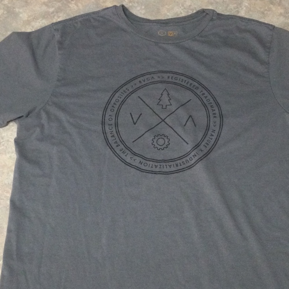 RVCA shirt large gray